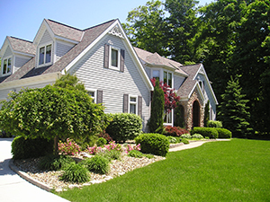 Landscapers and Lawncare Services in Iowa, LA